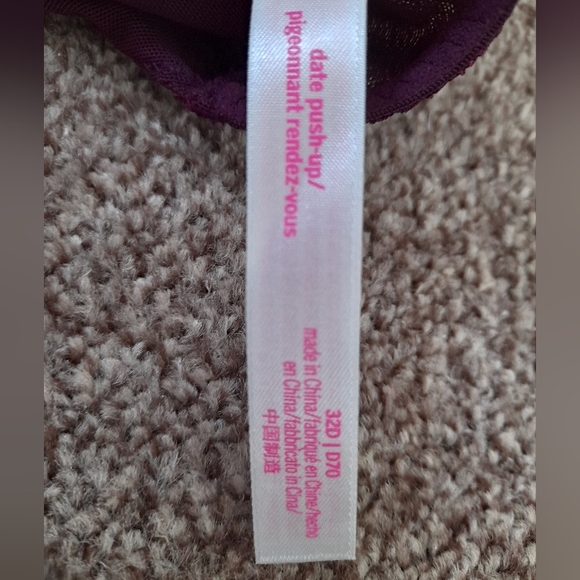 Victoria Secret Push up Bra NWOT - Picture 5 of 6